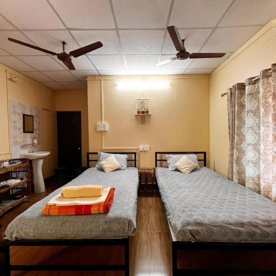 Mulaqat Homestay Силигури Экстерьер фото