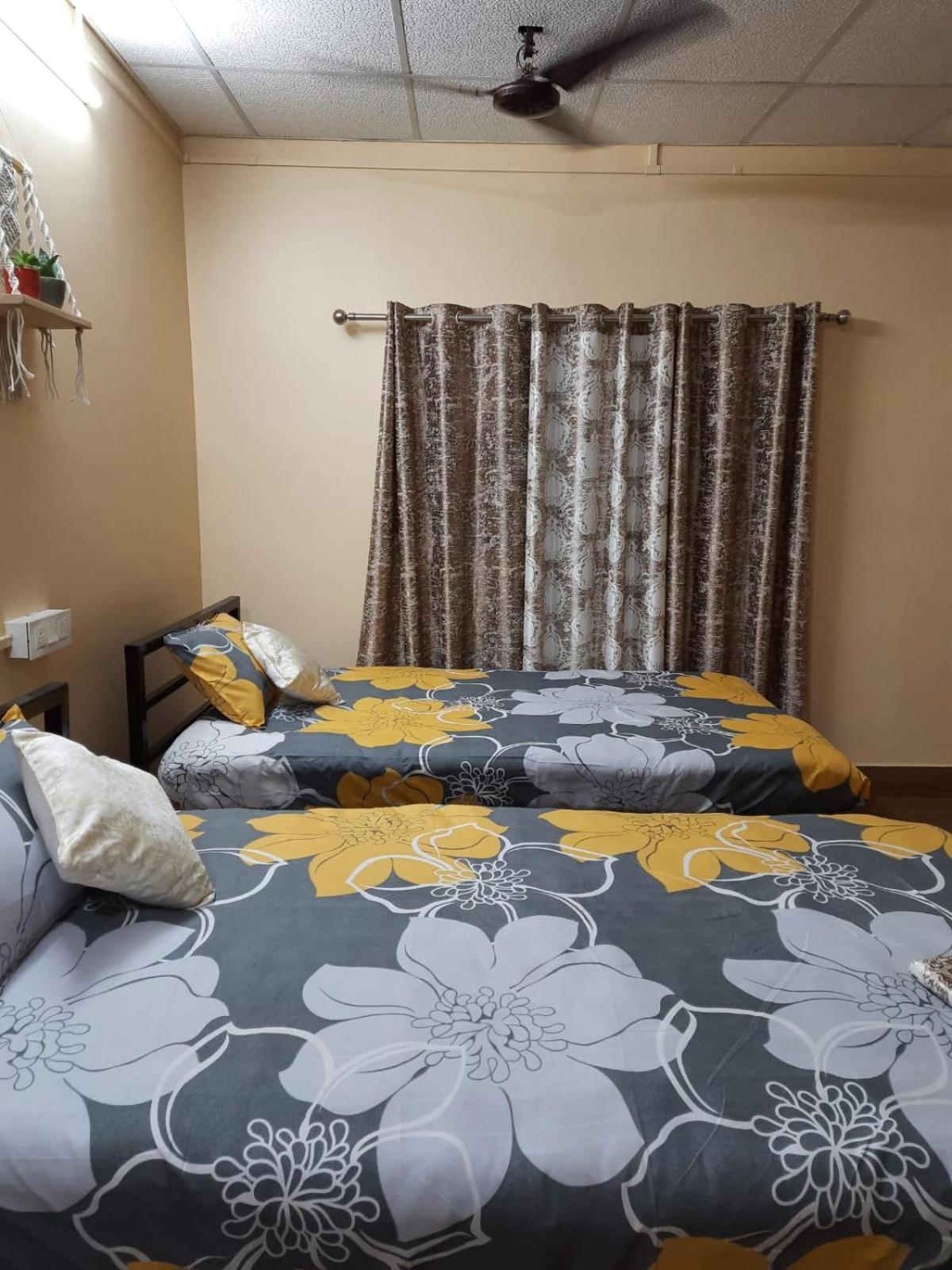 Mulaqat Homestay Силигури Экстерьер фото