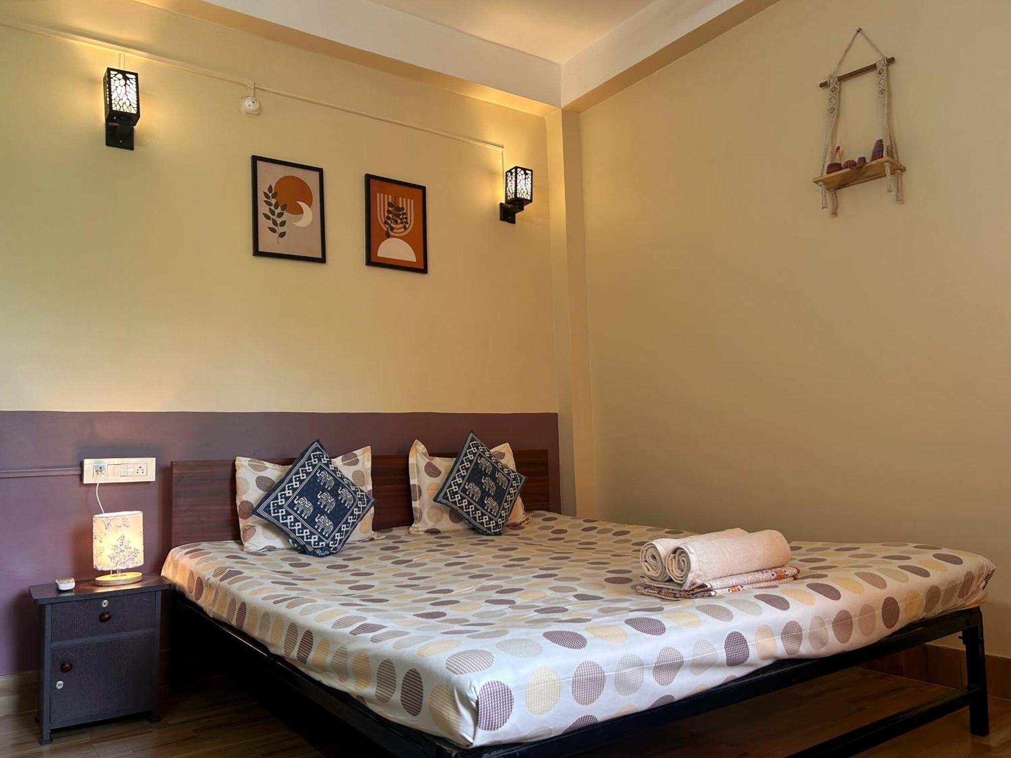 Mulaqat Homestay Силигури Экстерьер фото